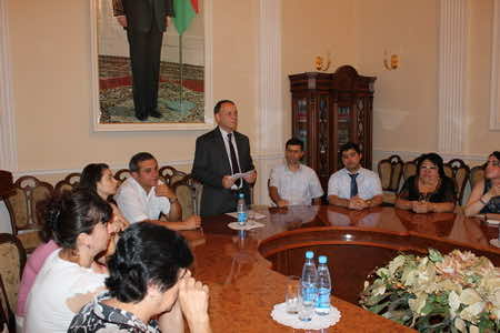 The personal library of the renowned historian Solmaz Qashqay has been donated to the Presidential Library