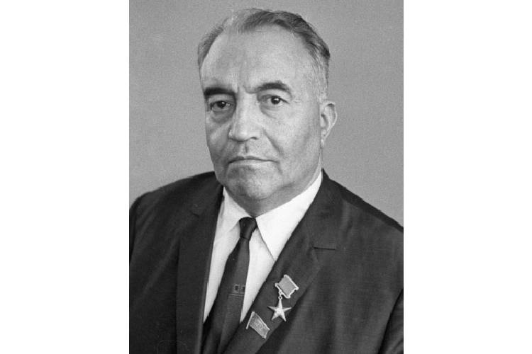 Akademik Rüstəm İsmayılov