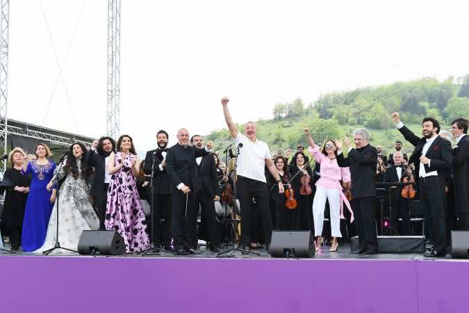 Azad Şuşada ilk Xarıbülbül Musiqi Festivalı