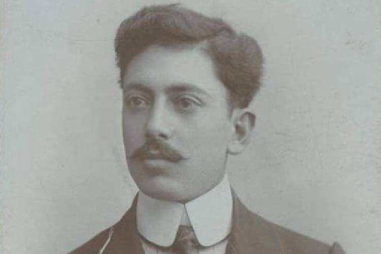 Azərbaycan coğrafiyaşünası, maarif xadimi, pedaqoq və tərcüməçi Qafur Mirzəzadə (Qafur Rəşad)