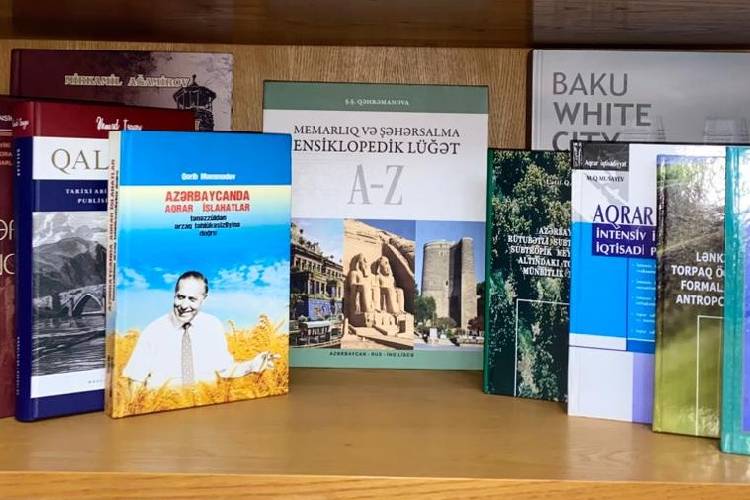 Книжный дар Президентской библиотеки Итало-Азербайджанскому университету