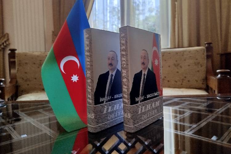 В фонд Президентской библиотеки поступил 145-й том многотомного издания «Ильхам Алиев. Развитие – наша цель».
