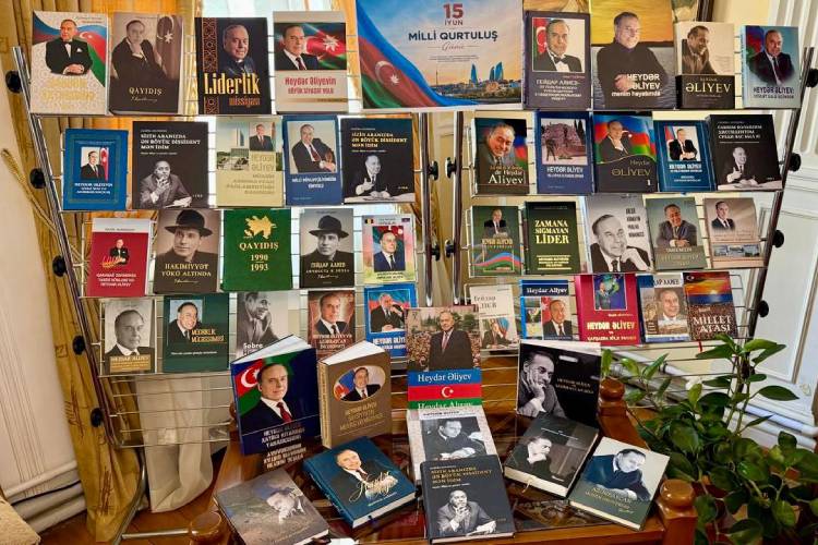 Presidential Library Marks 15 June – National Salvation Day with Video Presentation and Traditional Book Exhibition