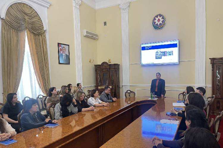 Akademik Zərifə xanım Əliyevanın anadan olmasının 102 illiyinə həsr olunmuş tədbir keçirilib