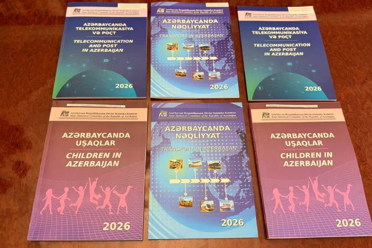 Dövlət Statistika Komitəsi Prezident Kitabxanasına statistik məcmuələr hədiyyə edib