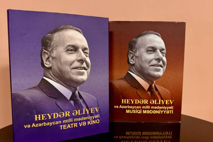 Books on Heydar Aliyev and Azerbaijani Culture Donated to the Presidential Library